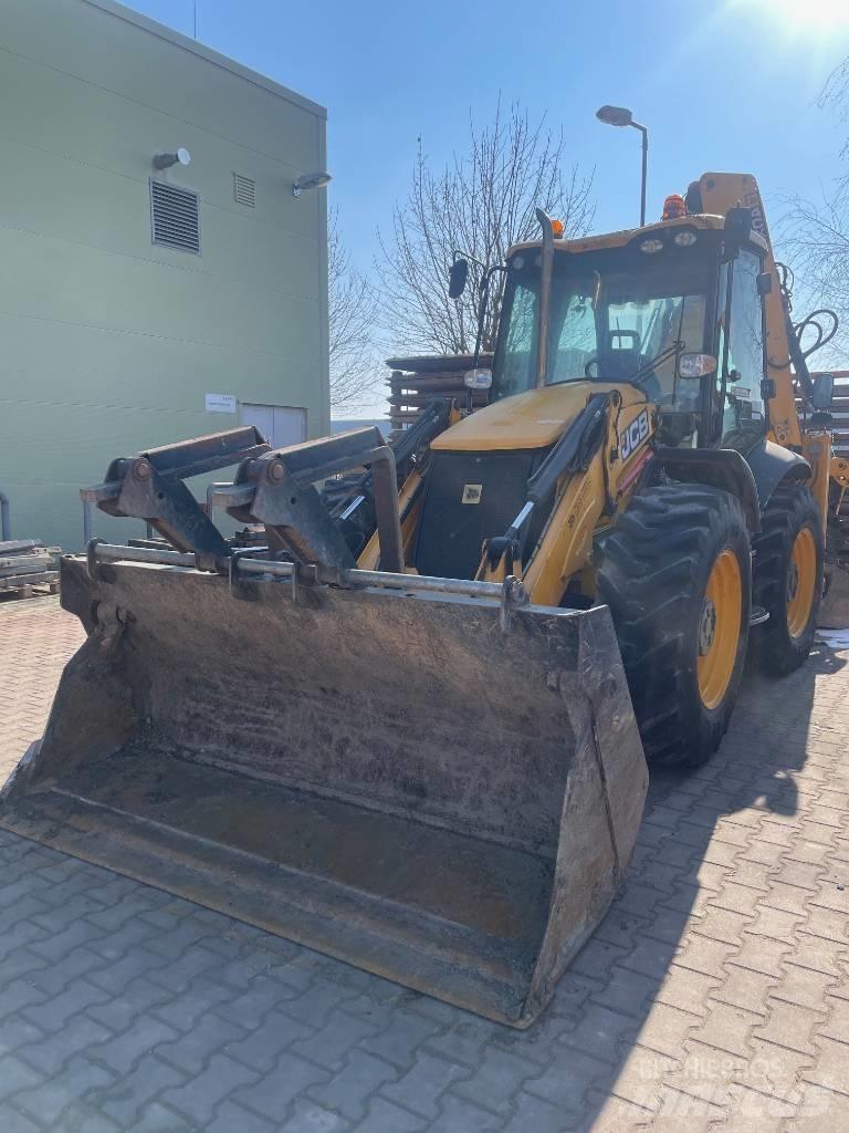 JCB 4 CX Kaivurikuormaajat