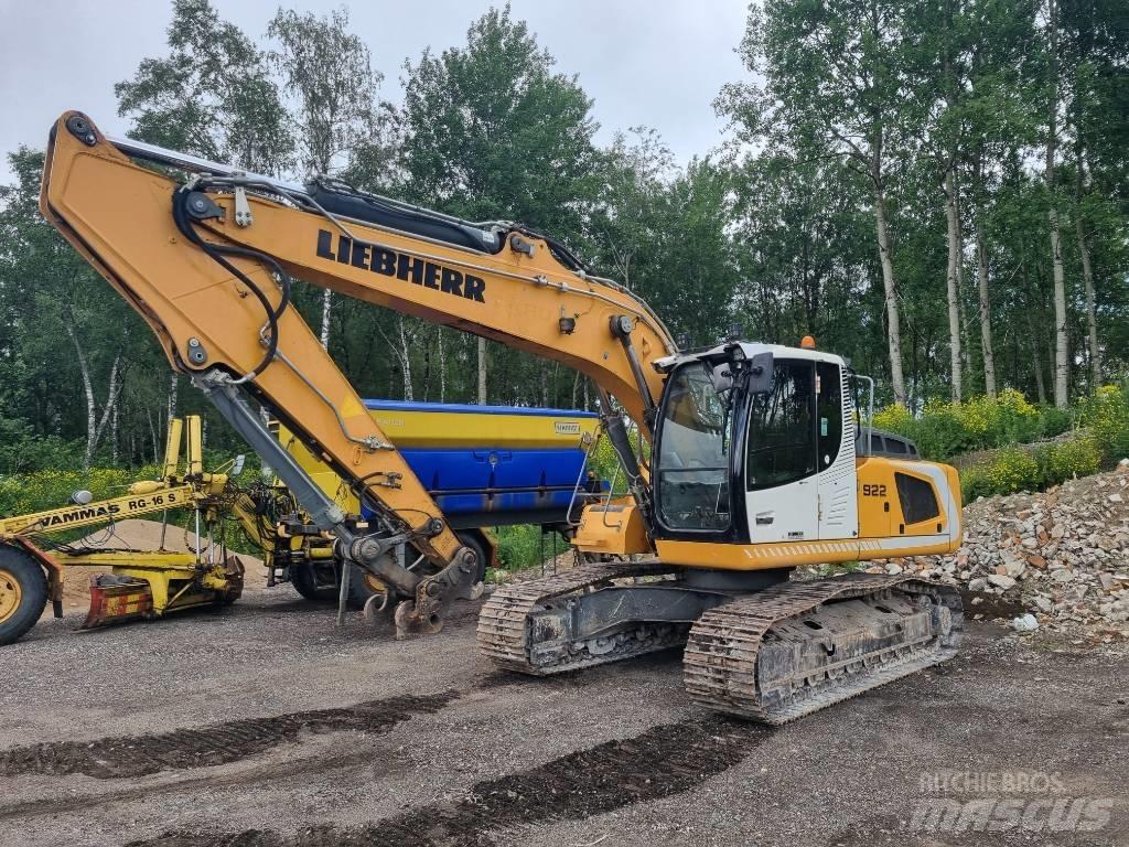 Liebherr R 922 Telakaivukoneet