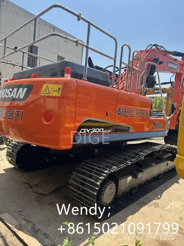 Doosan DX 300 Midikaivukoneet 7t - 12t