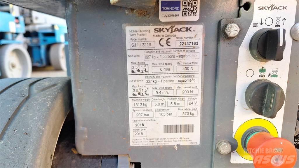 SkyJack SJIII3219 Saksilavat