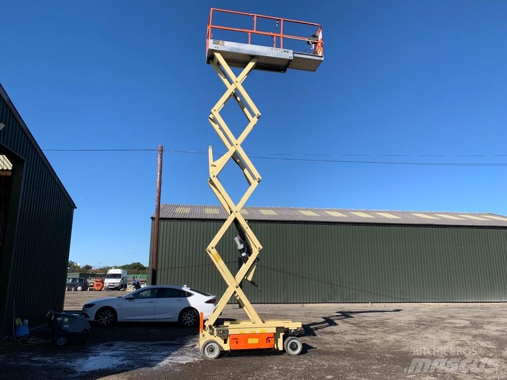 JLG ES2630 Saksilavat
