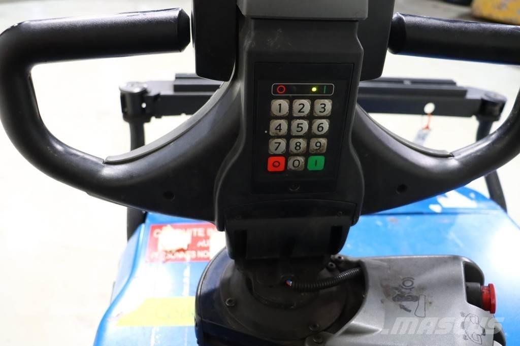 Toyota OSE120 Matalakeräilytrukit