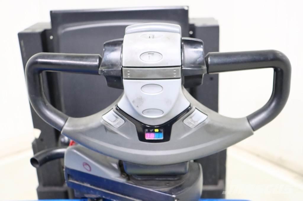 Toyota OSE120 Matalakeräilytrukit