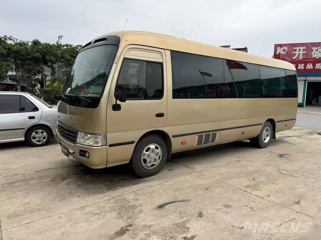 Toyota Coaster Bus Minibussit
