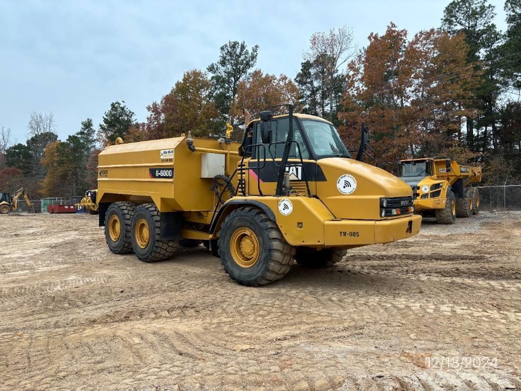 CAT 730 Vesisäiliöautot