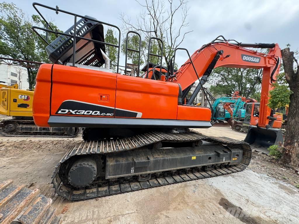 Doosan DX 300 Telakaivukoneet