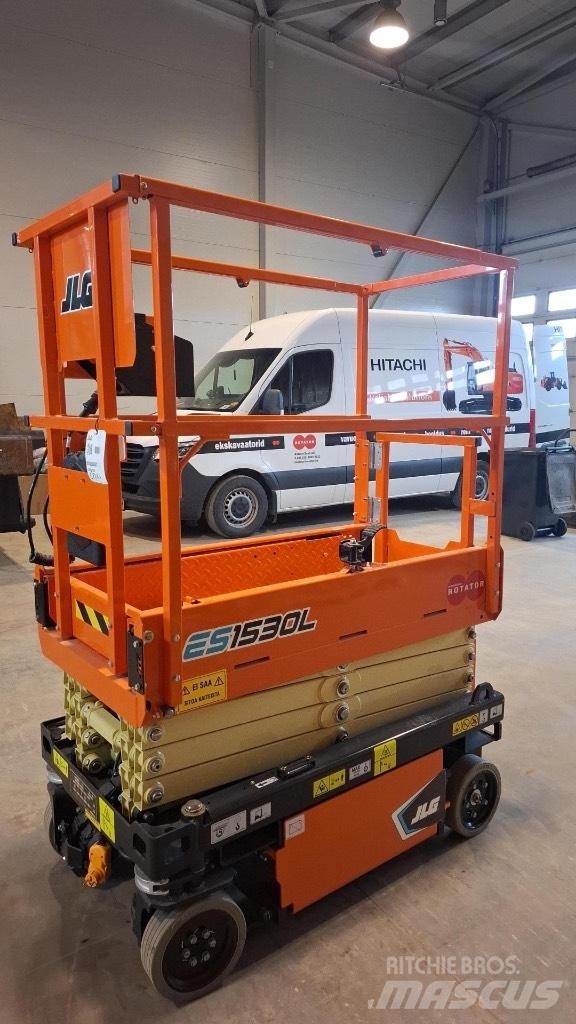 JLG ES 1530 L Saksilavat