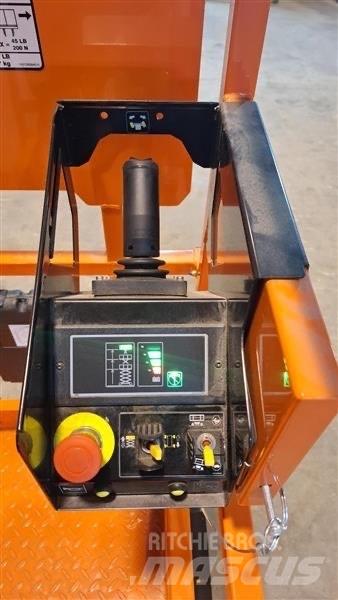 JLG ES 1530 L Saksilavat