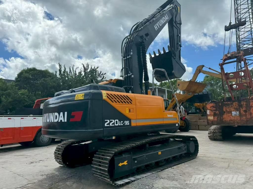 Hyundai r220lc-9s Midikaivukoneet 7t - 12t