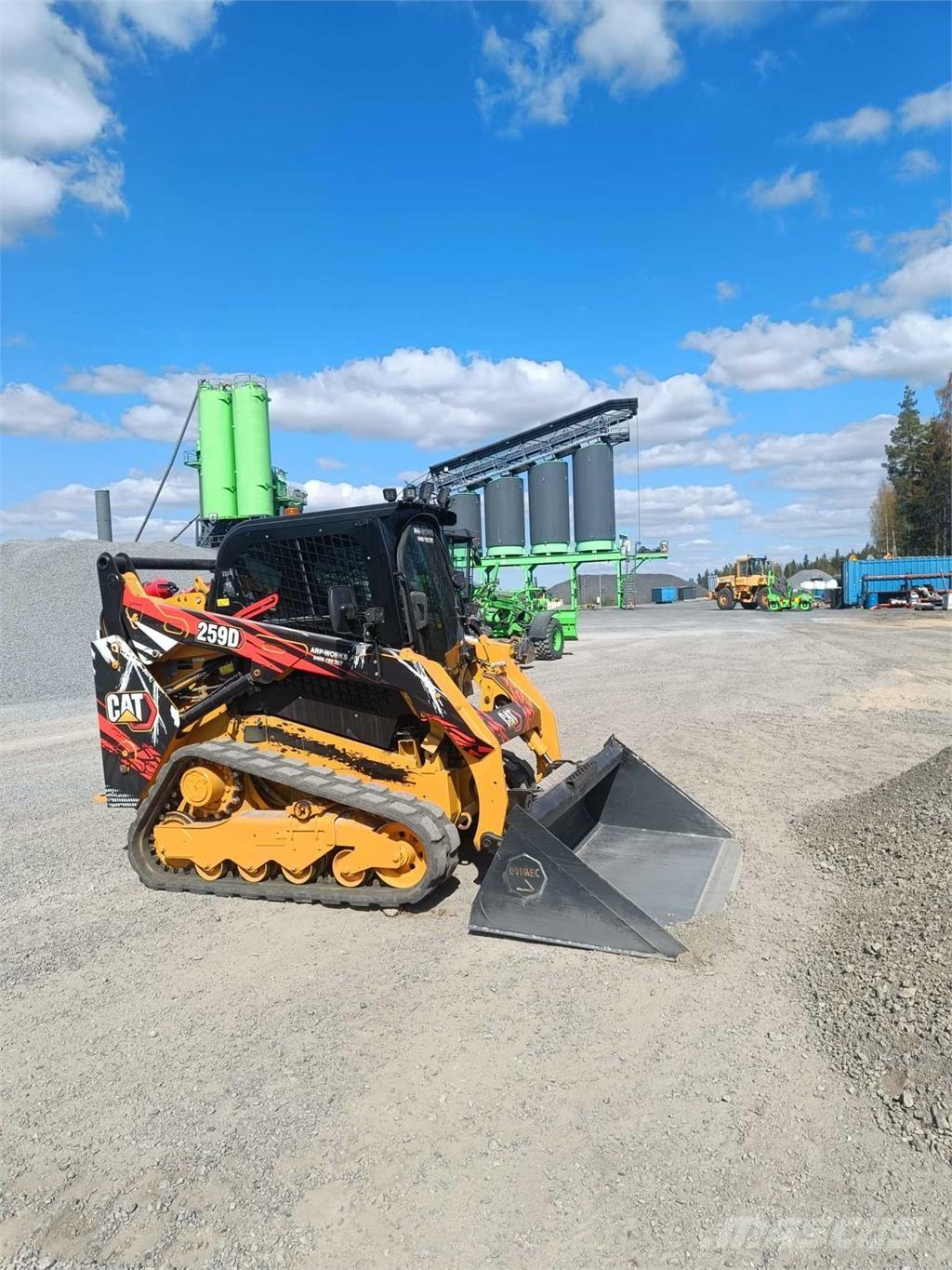 CAT 259D Liukuohjatut kuormaajat