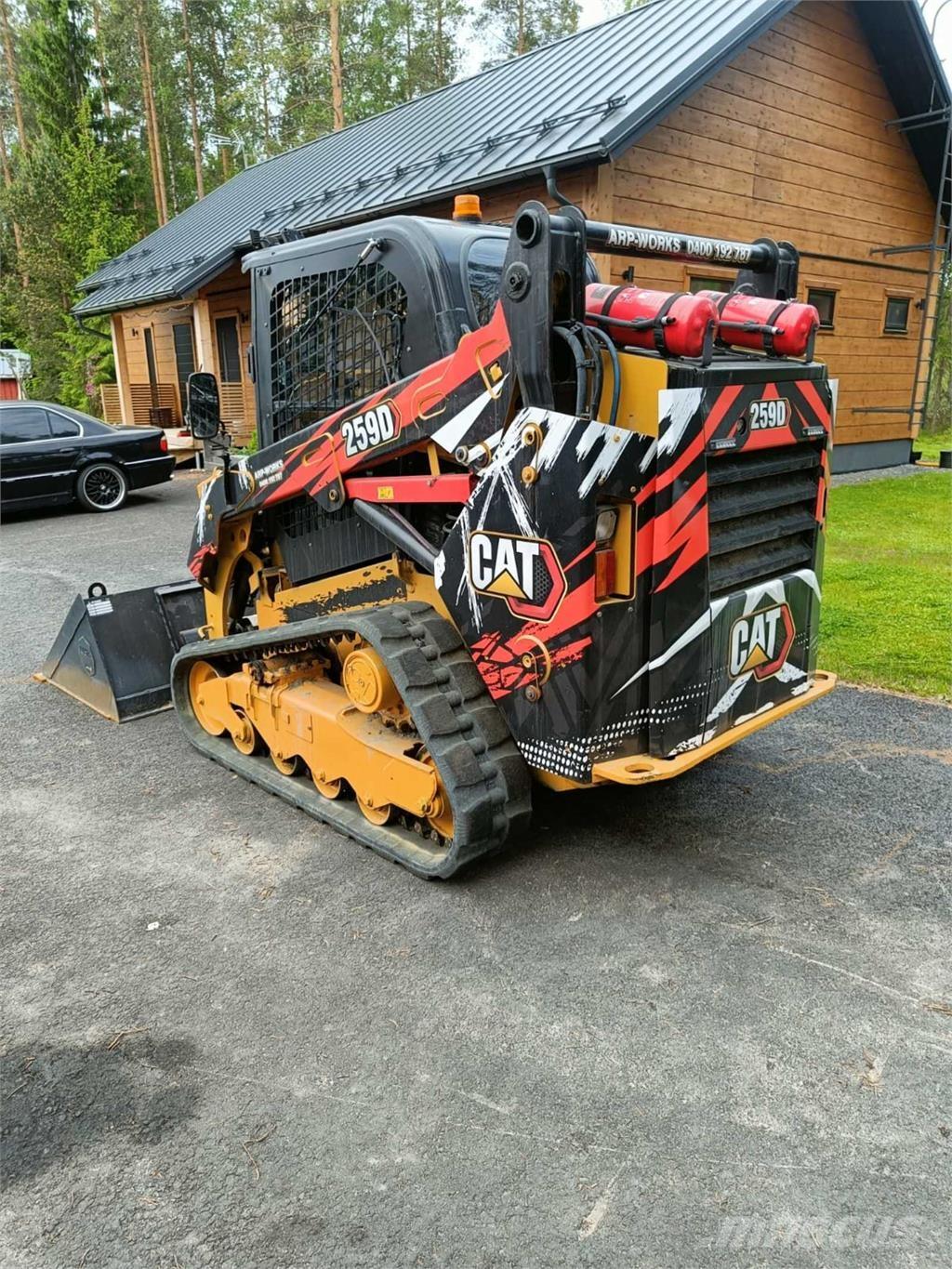 CAT 259D Liukuohjatut kuormaajat