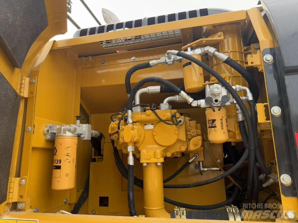 CAT 330 D L Telakaivukoneet
