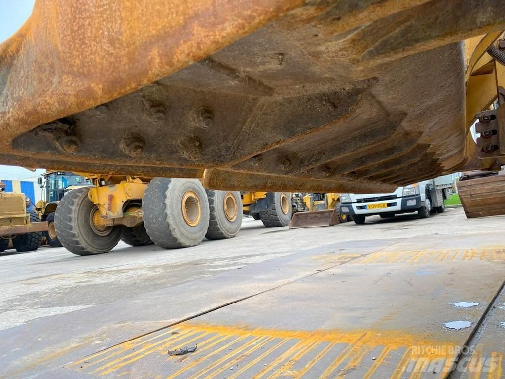 CAT D6T XL NVT Telaketjupuskutraktorit