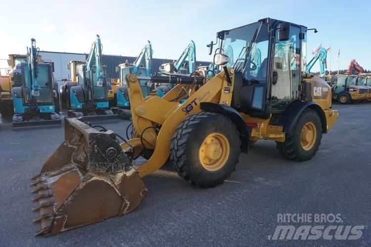 CAT 906 M Pyöräkuormaajat