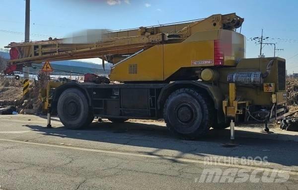 Kobelco RK 450 RT-nosturit