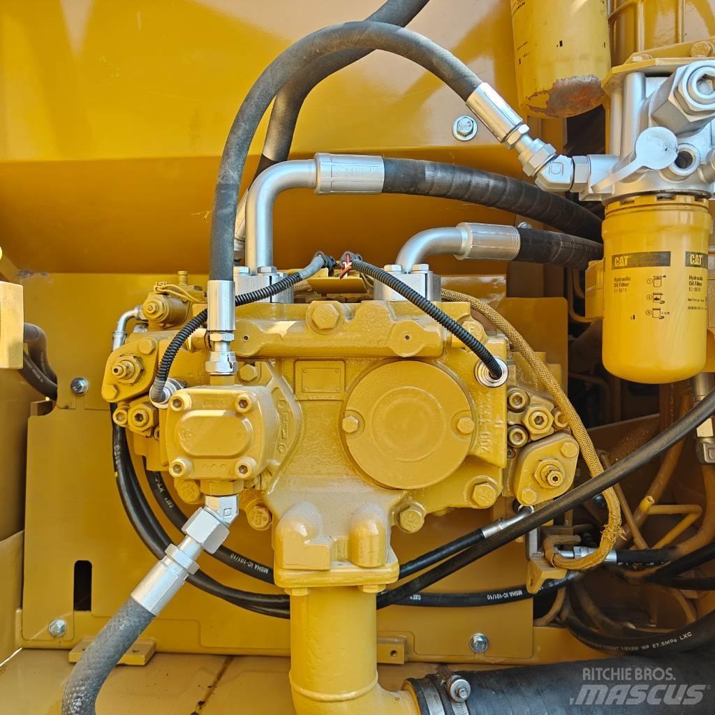 CAT 320D2 Telakaivukoneet