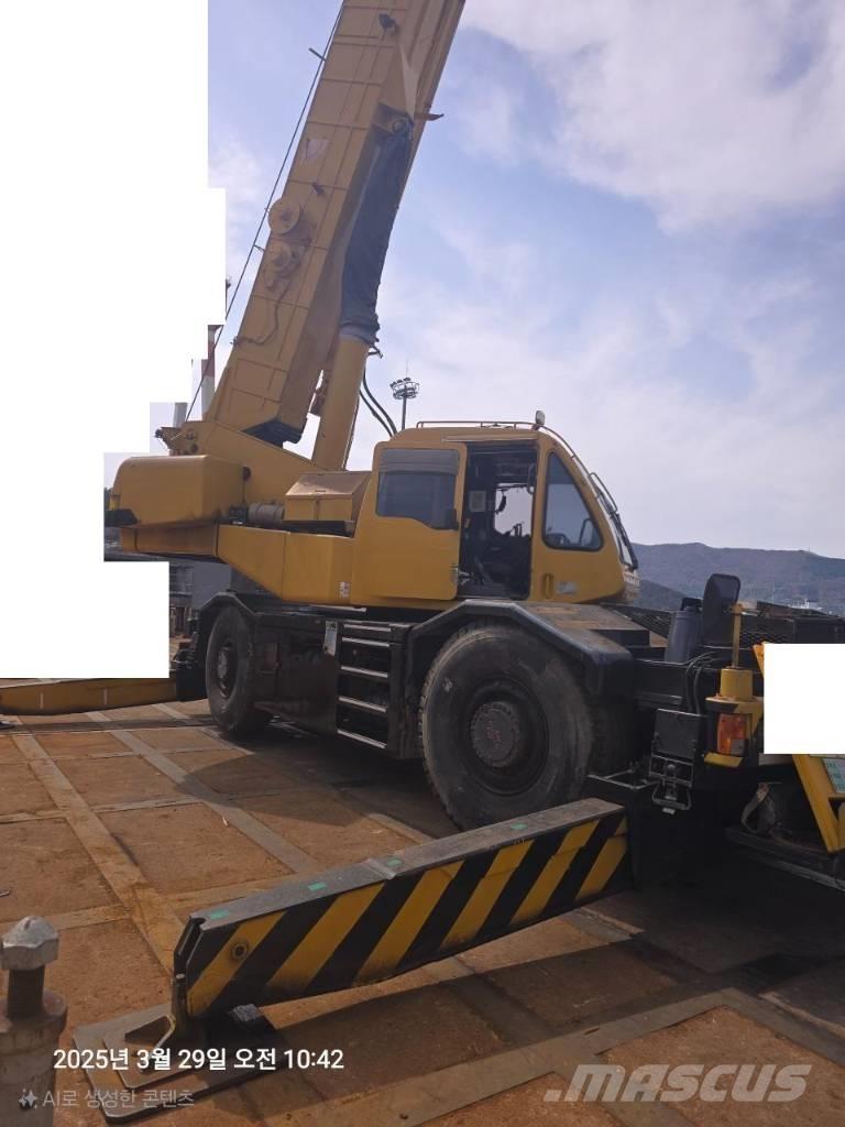 Kobelco RK 450 RT-nosturit