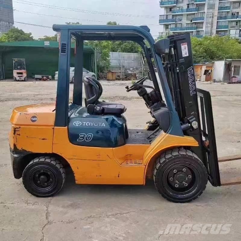 Toyota FD 30 Dieseltrukit