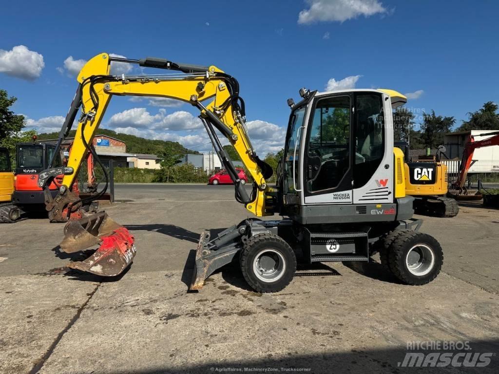 Wacker Neuson EW 65 Pyöräkaivukoneet