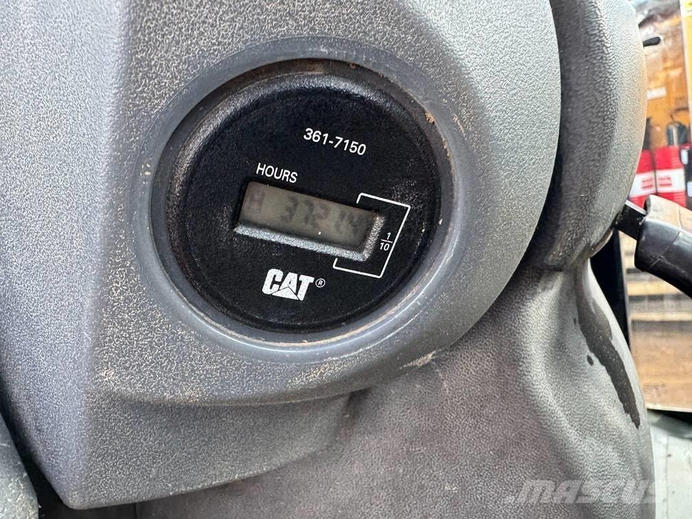 CAT CP 74 Yksivalssijyrät