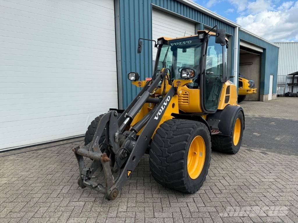Volvo L 25 F Pyöräkuormaajat