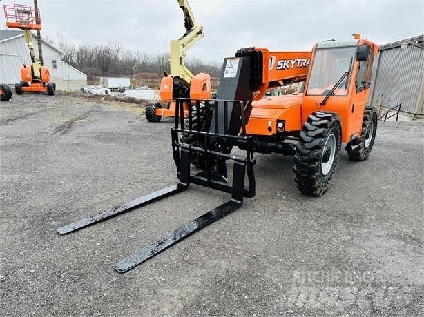 SkyTrak 8042 Kurottajat