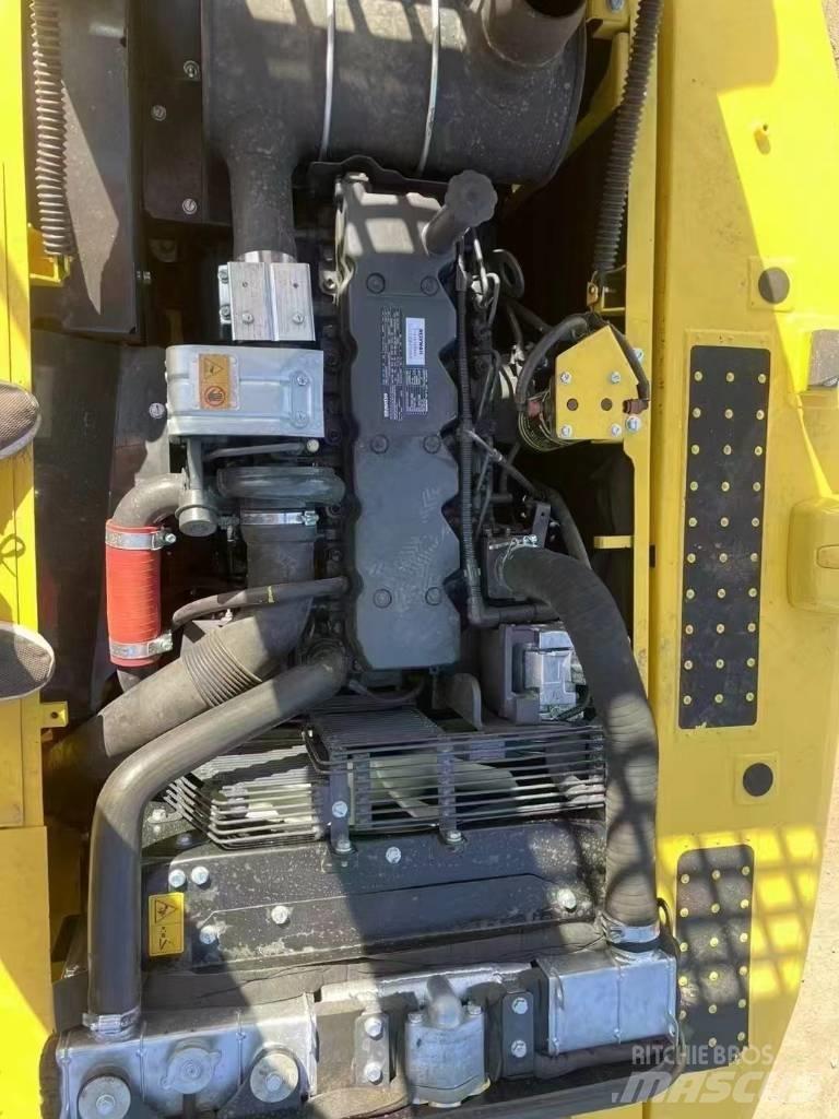 Komatsu 210LC-8 Telakaivukoneet