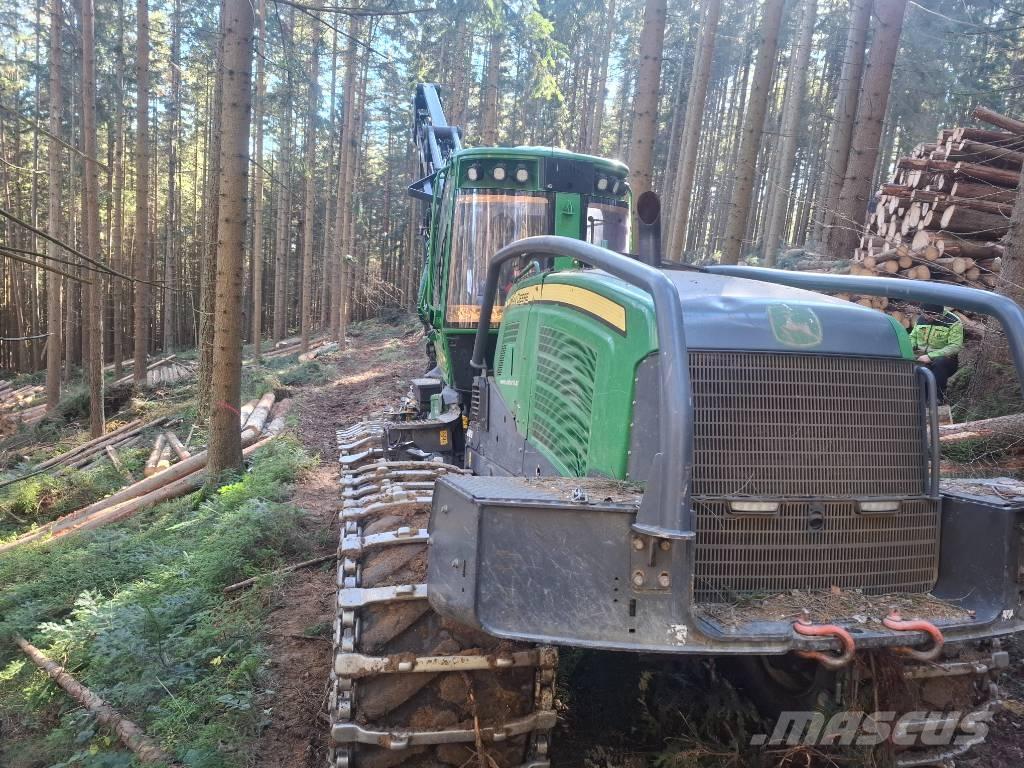 John Deere 1170G Harvesterit