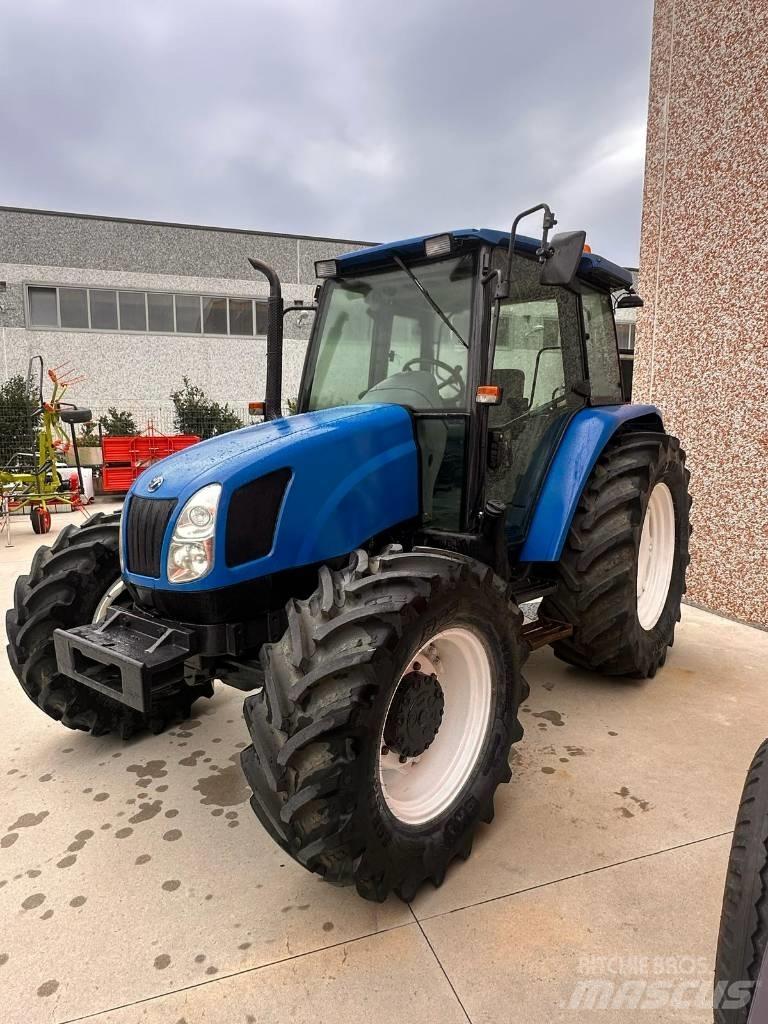 New Holland TL 100 Traktorit