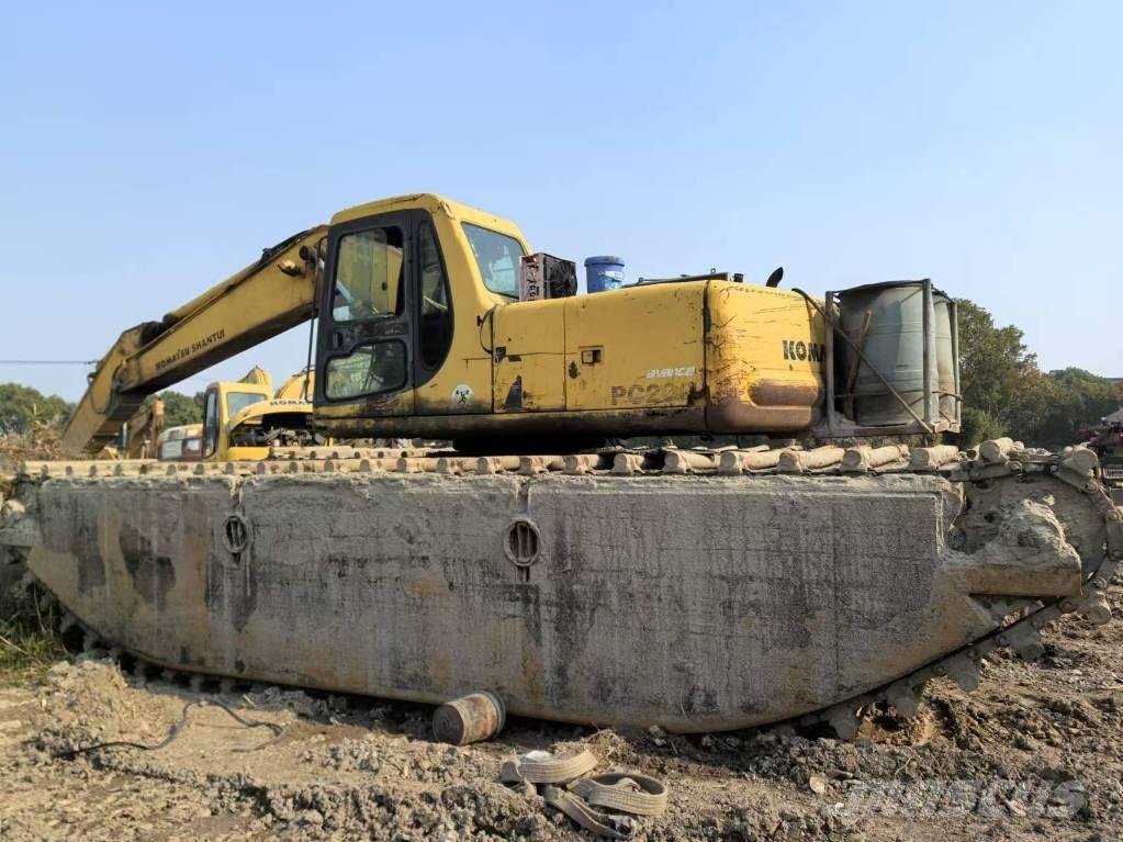 Komatsu PC 200-6 Amfibio-kaivinkoneet