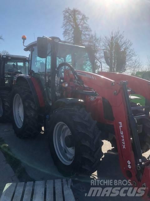 Massey Ferguson 5711 Traktorit
