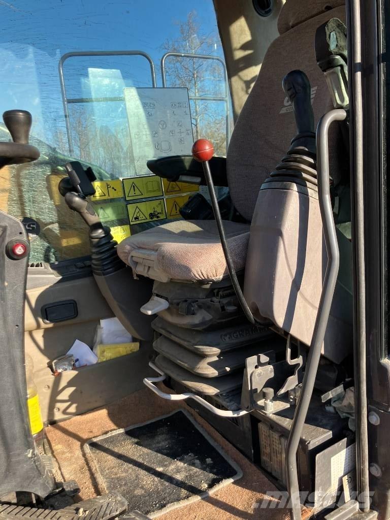 CASE WX 148 Pyöräkaivukoneet