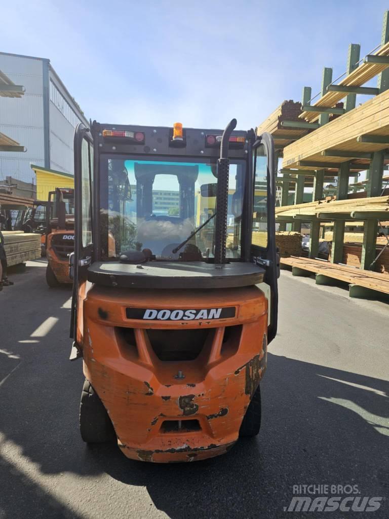 Daewoo Doosan D35C - 7 Dieseltrukit