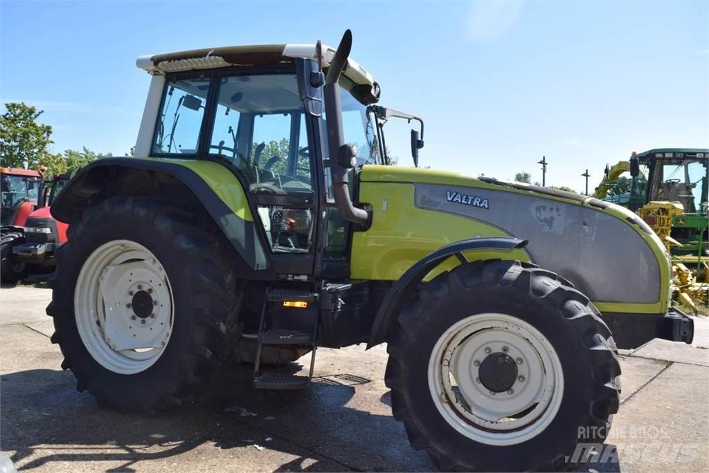 Valtra T120 Traktorit