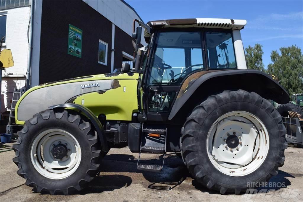 Valtra T120 Traktorit