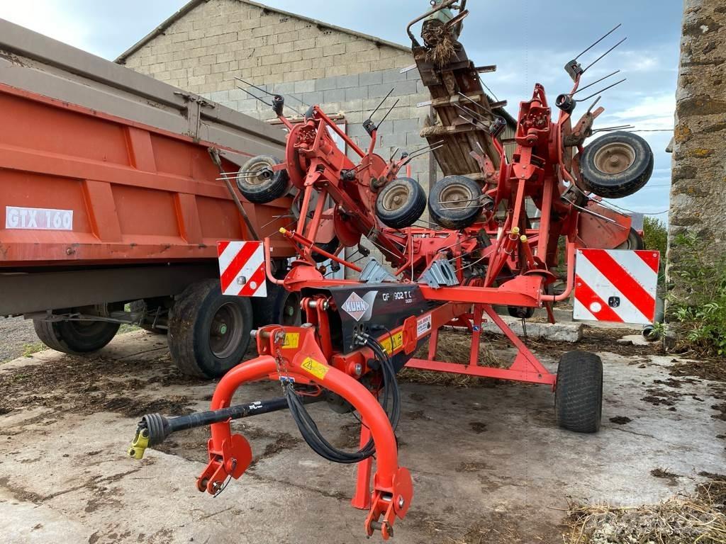 Kuhn GF 7902T GII Pöyhimet ja haravat