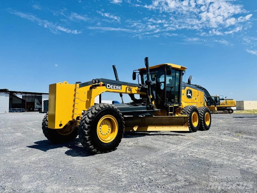 DEERE 672G Tiehöylät