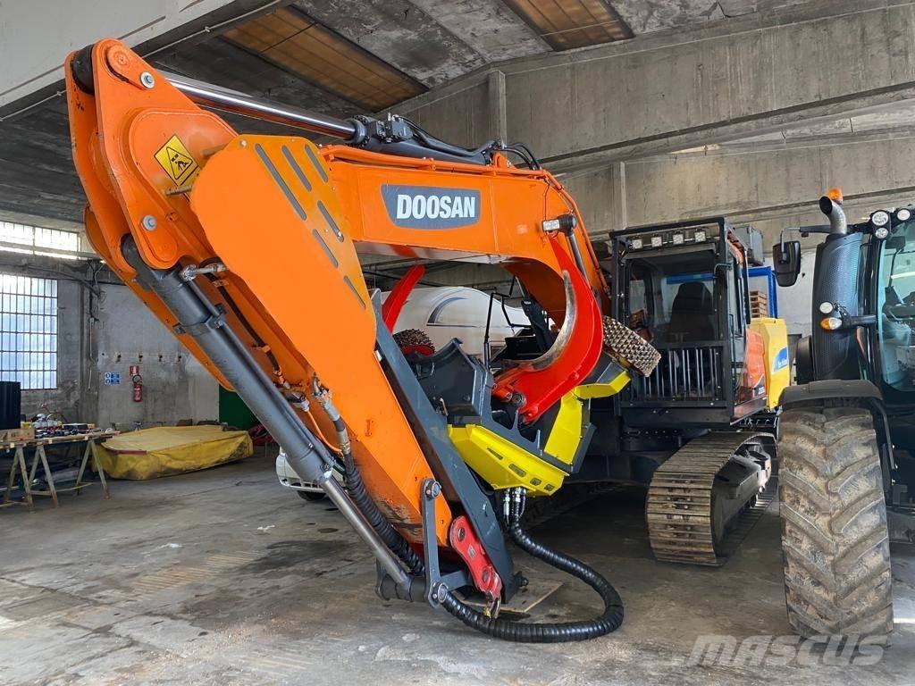 Doosan DX 235 NLC-5 Telakaivukoneet