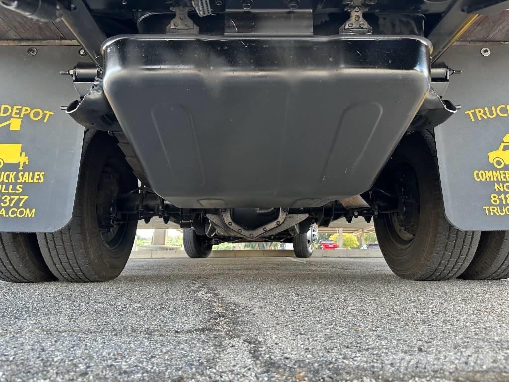 Chevrolet 3500 HD Lava-autot