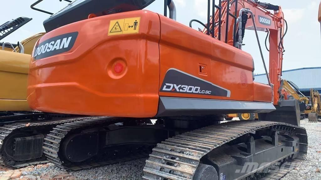 Doosan dx300lc-9 Telakaivukoneet