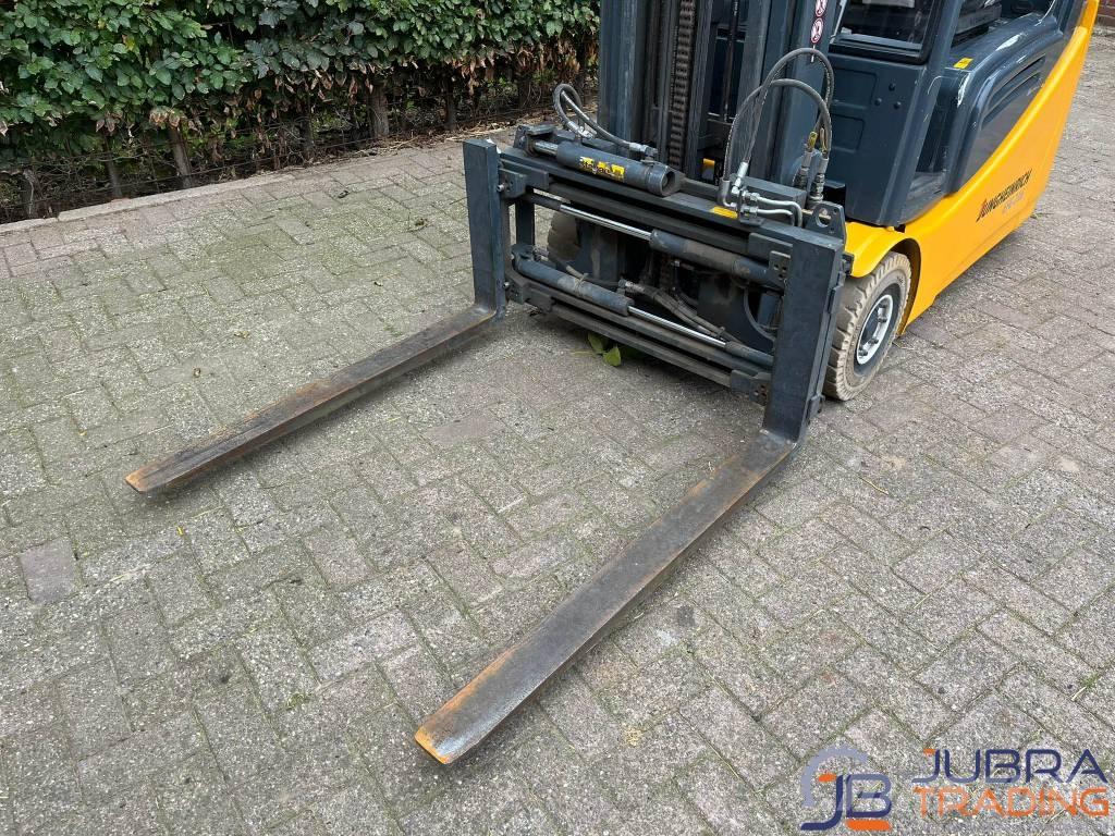Jungheinrich EFG216 Sähkötrukit