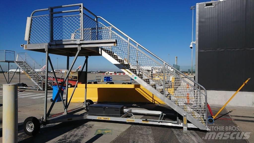  PASSENGER STAIRS Muut materiaalinkäsittelykoneet