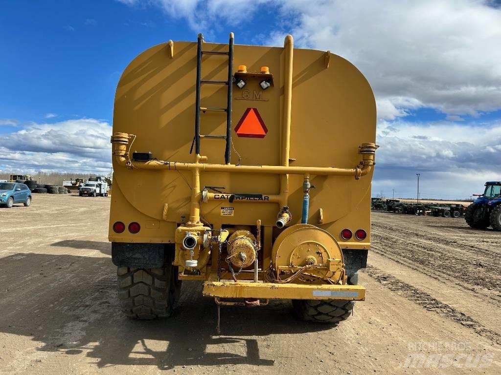 CAT 25D Vesisäiliöautot