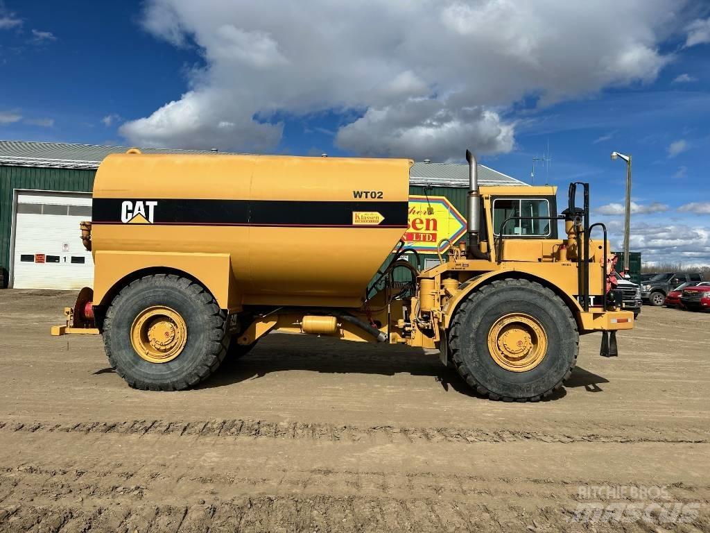 CAT 25D Vesisäiliöautot
