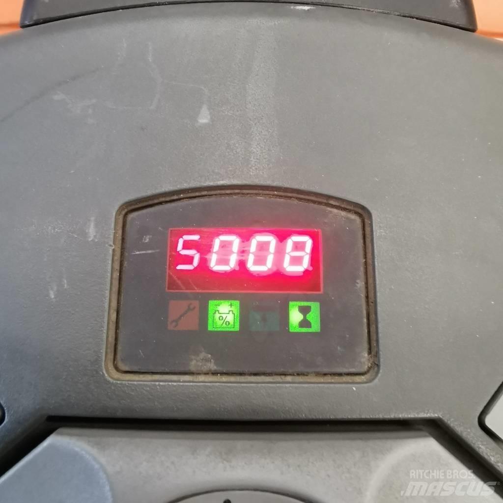BT OSE 250 P Matalakeräilytrukit