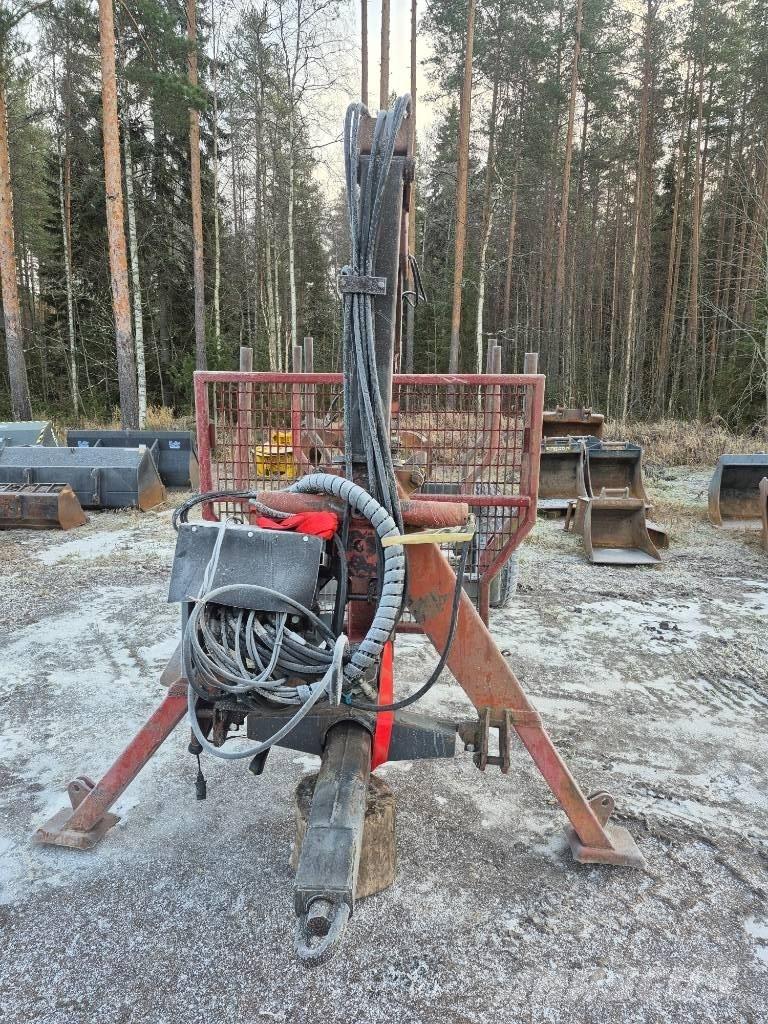 Patu 1800 Metsäperävaunut