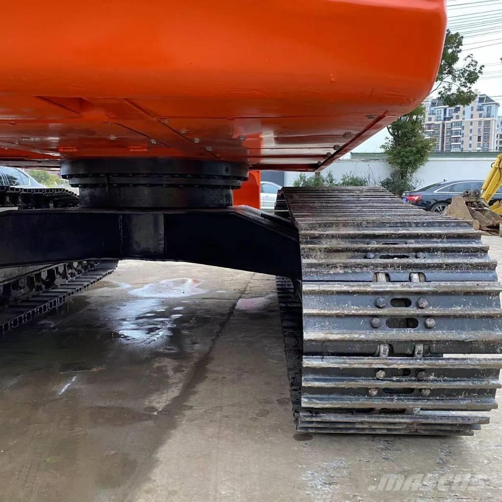 Doosan DX 225 LC Telakaivukoneet