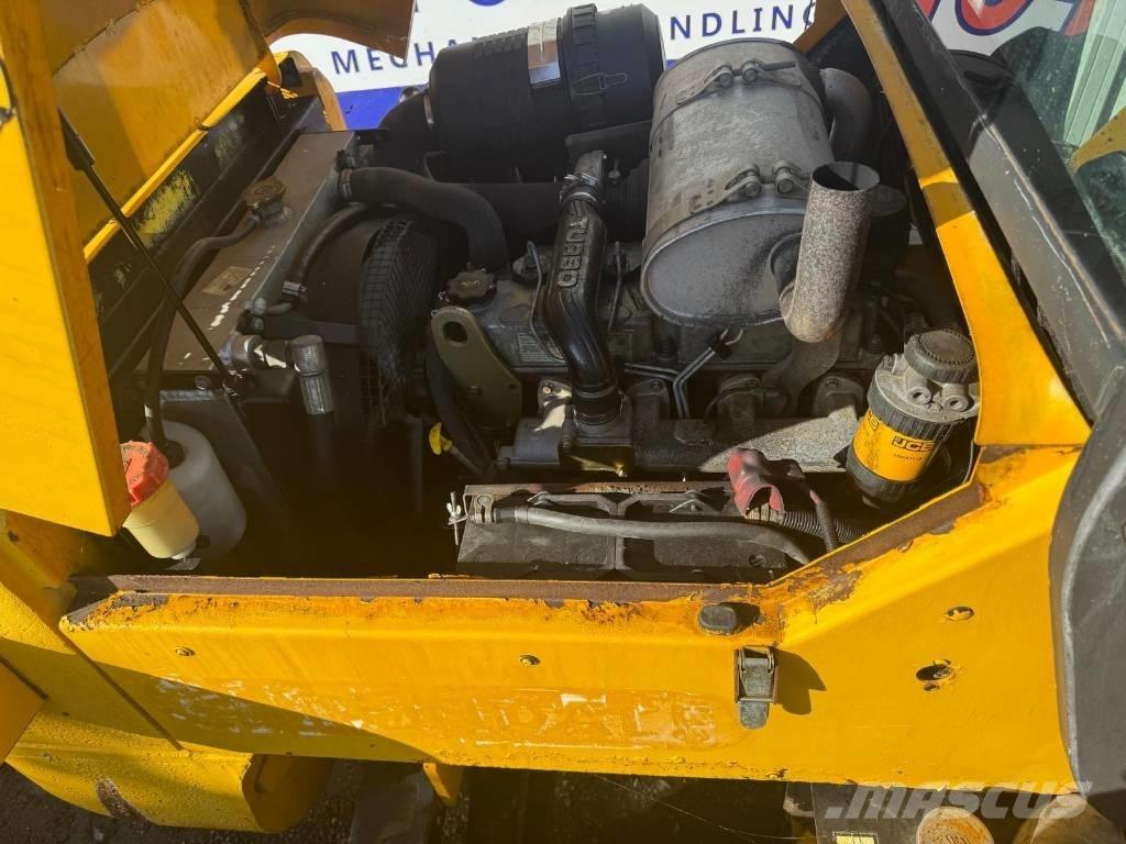 JCB 926 Maastotrukit