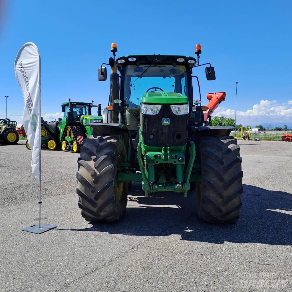John Deere 6210 R Traktorit