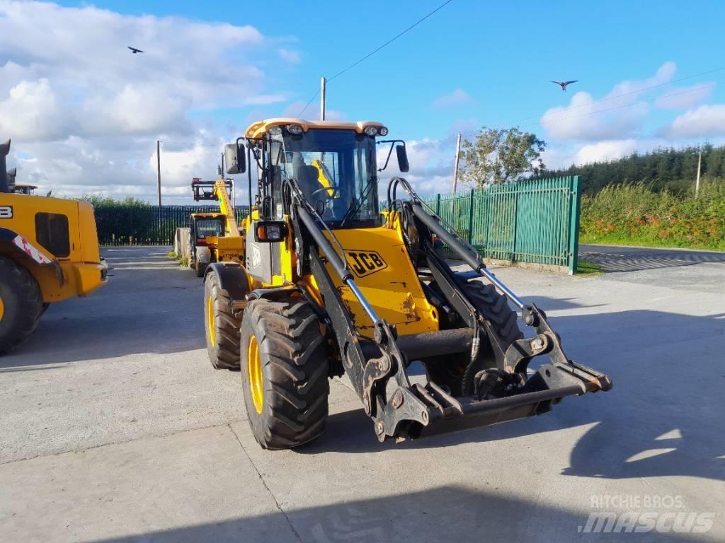 JCB 412 Maatalouskurottajat